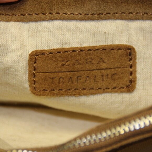 Zara Trafaluc, light brown suede purse with adjustable strap and Tassel zip - Picture 6 of 10